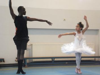 10917853_428099540674853_2284511085602464333_n