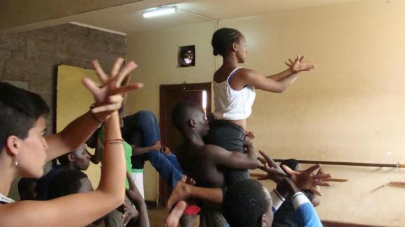 551231_231517263637392_1344411535_n